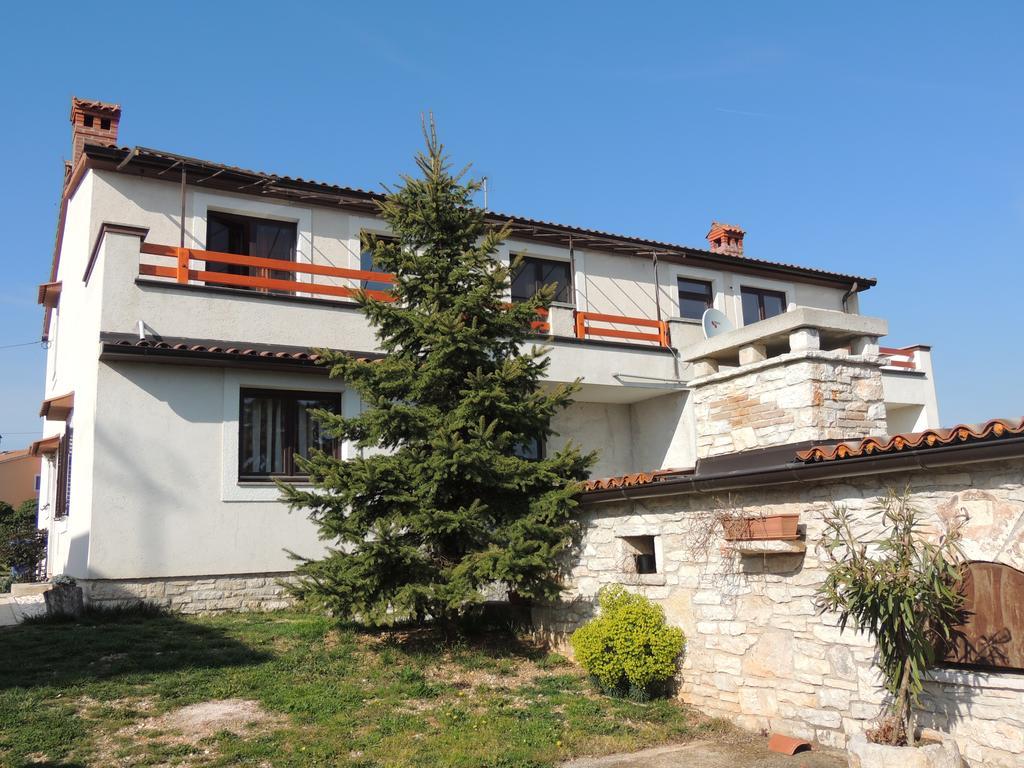 Apartment Nela Bale Szoba fotó